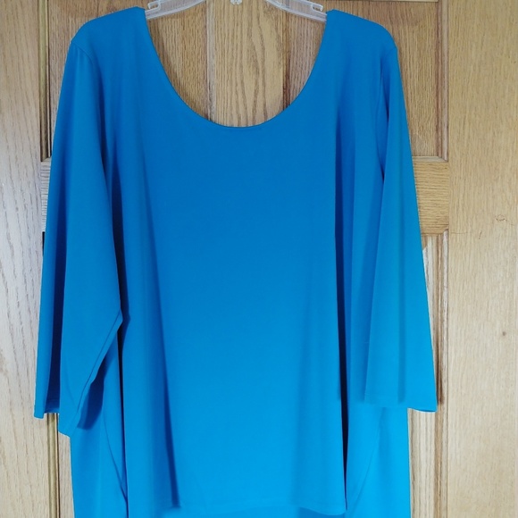 Limited Collection top NWOT never worn. - Picture 2 of 7